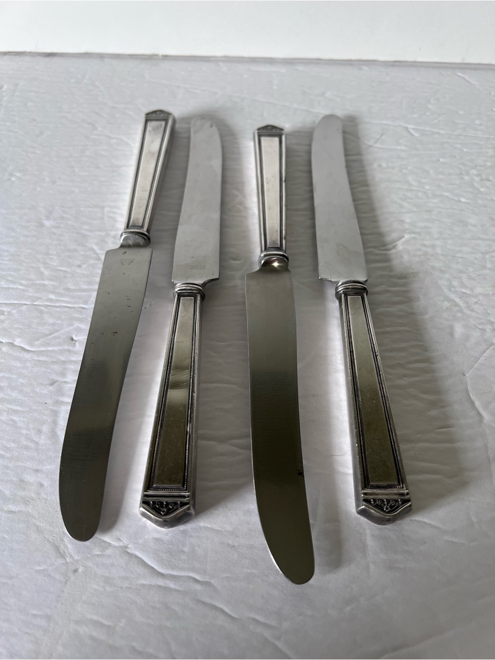 VTG 1847 Rogers Bros Silverware Not Mono Anniversary Pattern 4 Dinner Knives